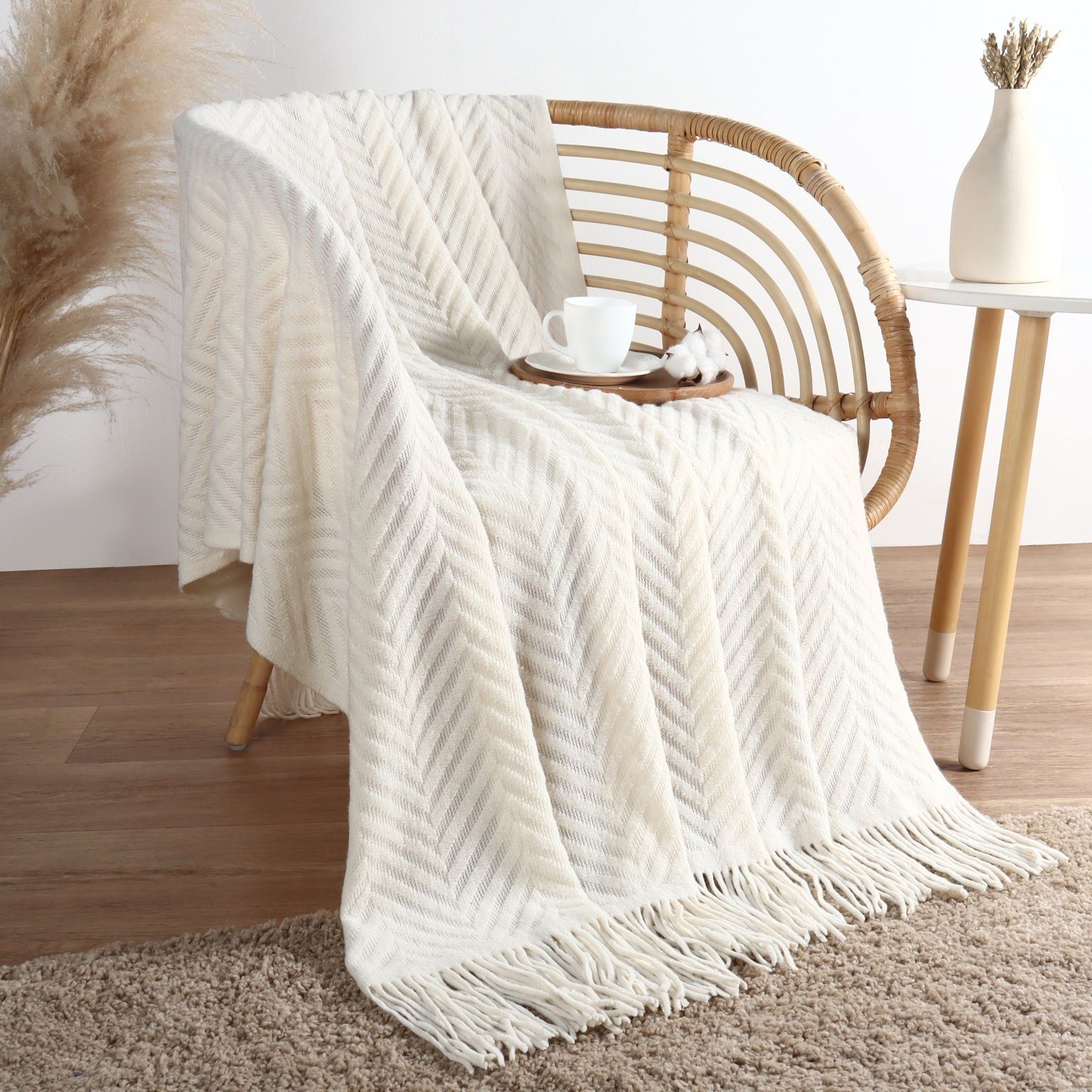 Плед Этель Soft, 130 170 см, 100% акрил, белый, На фото — предложение продавца