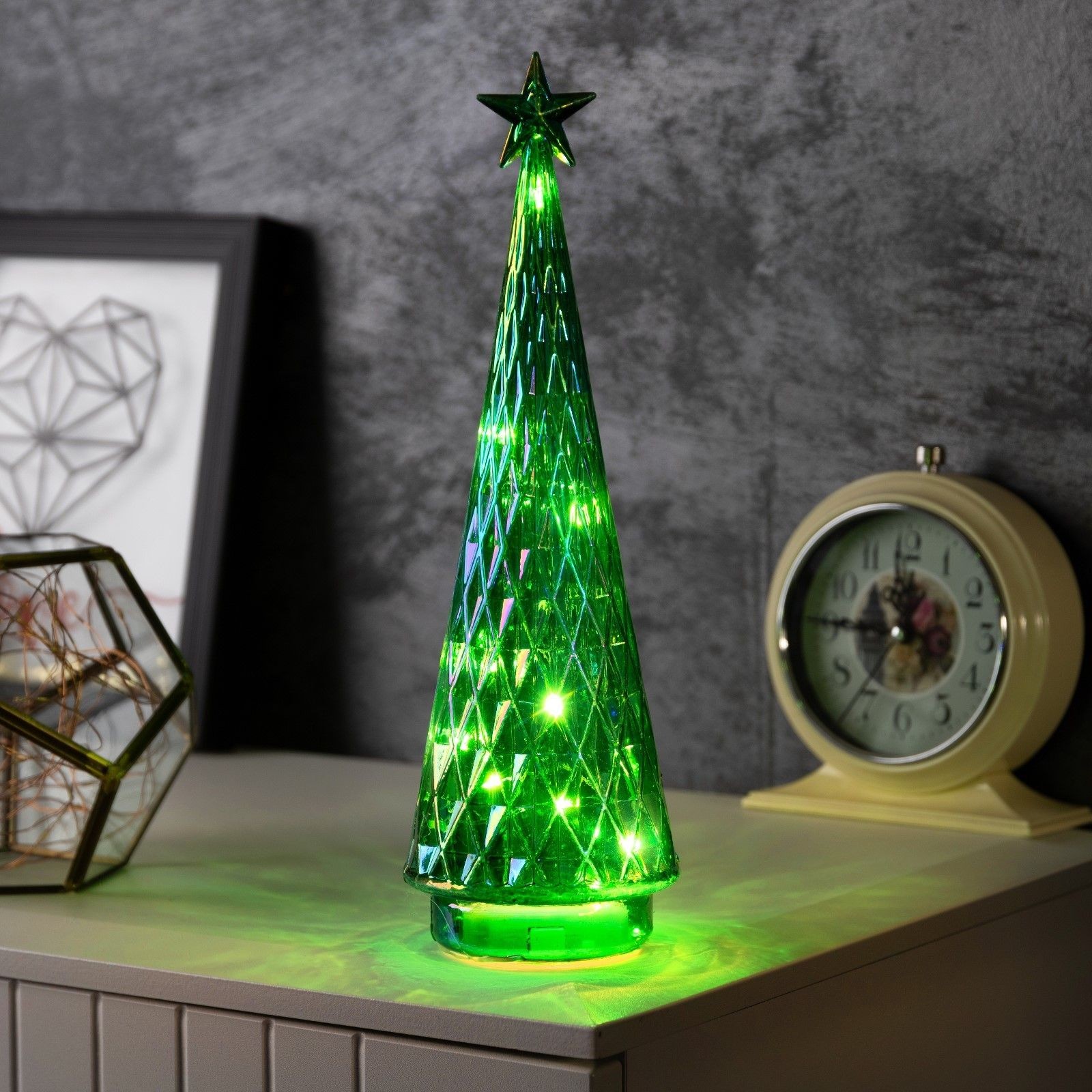 Фигура световая Елка-хамелеон, 28.5х8.5 см, 10 LED, батарейки АААх2, свечение тёплое белое
